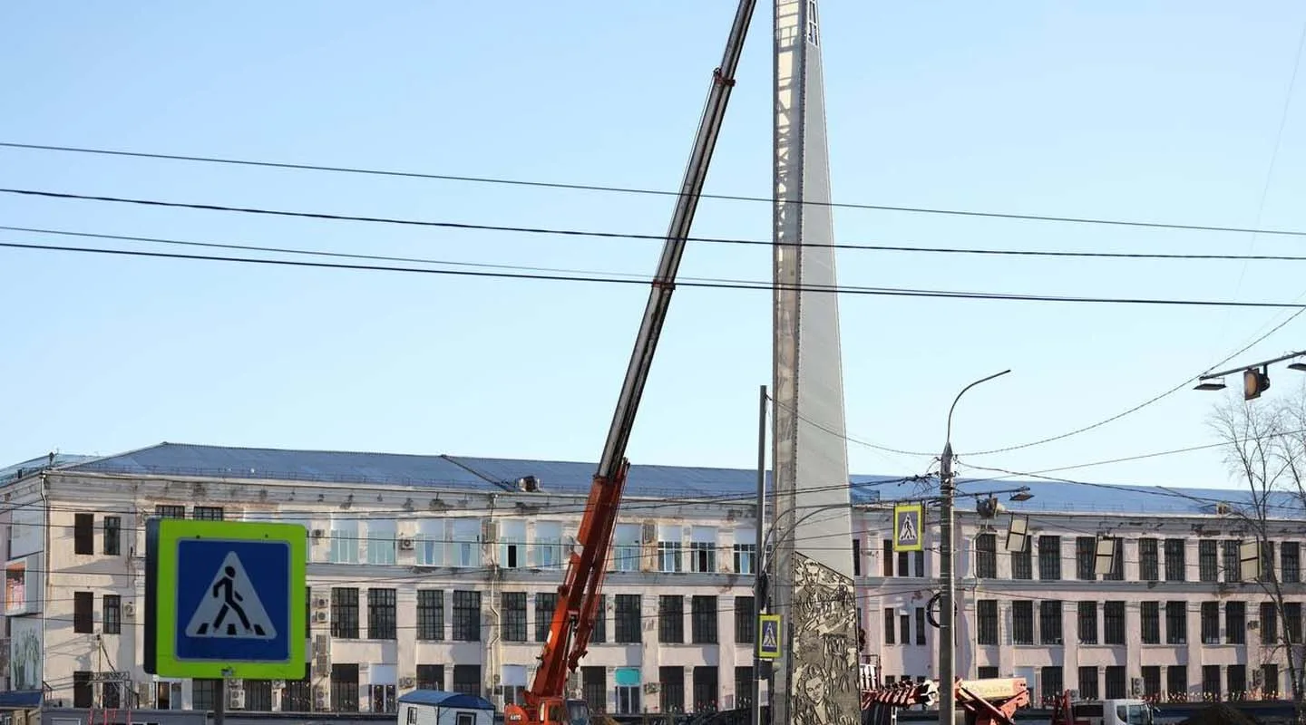 На Парковом установят светофор, а здание Швейной фабрики отреставрируют — Александр Жорник