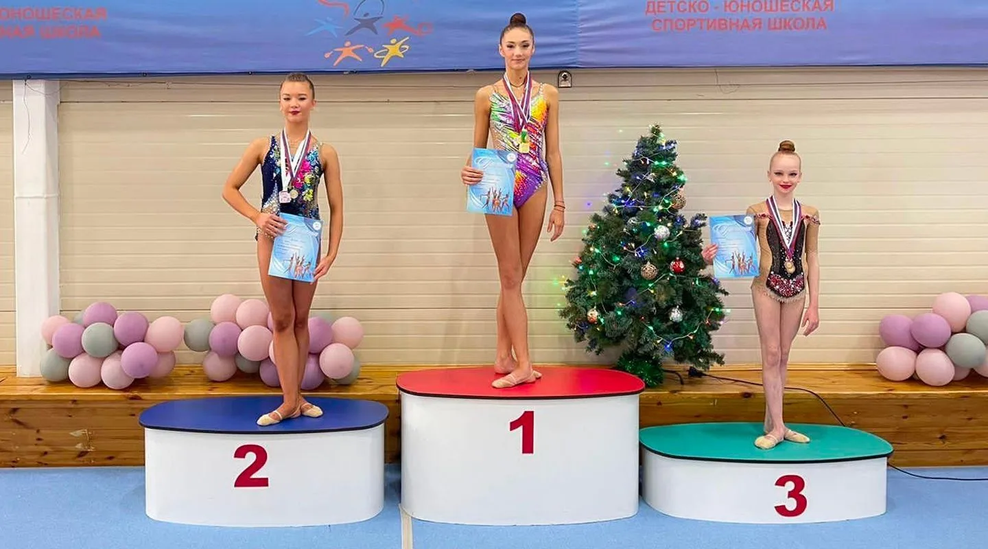 Комсомольские гимнасты успешно выступили на региональных соревнованиях