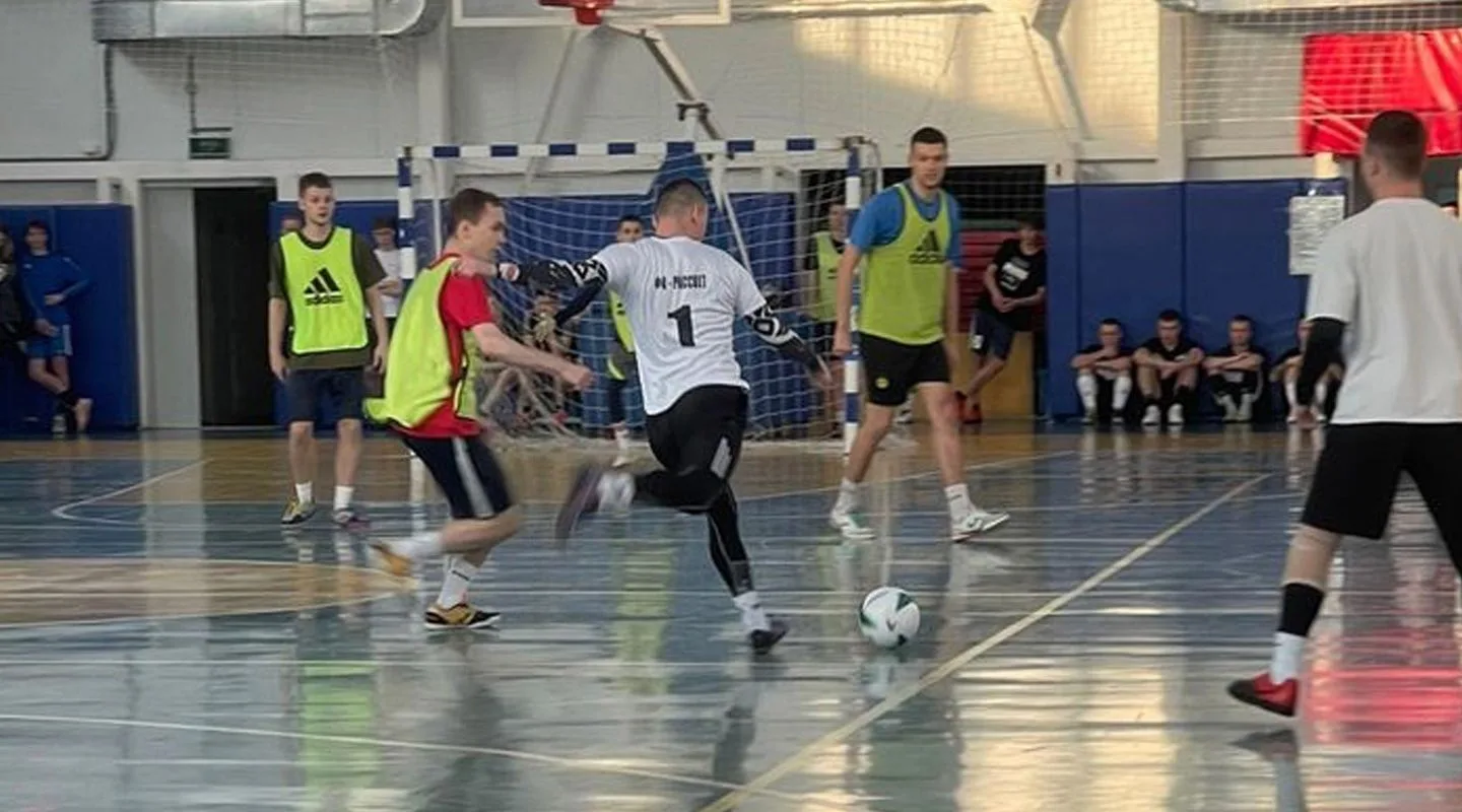 Более десятка команд собрал турнир по мини-футболу в школе №3