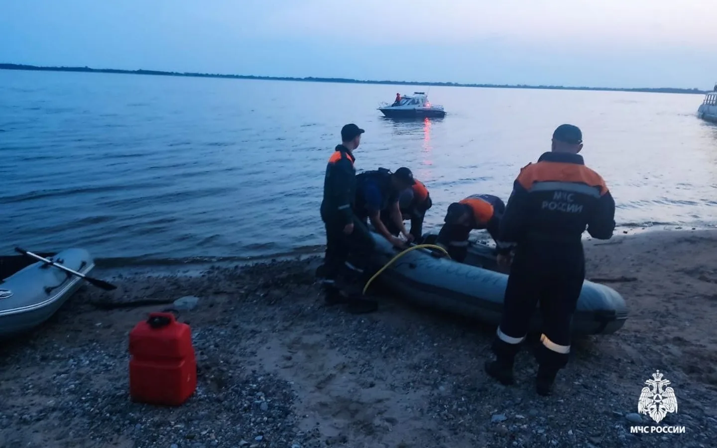 В Пиванском озере утонул мужчина, пытаясь спасти тонувшую девочку