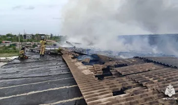 Комсомольские огнеборцы остановили пожар в складском помещении на Северном шоссе