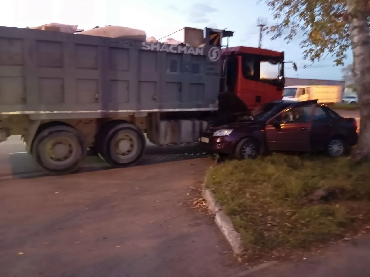 Два человека пострадали в ДТП на Вокзальной