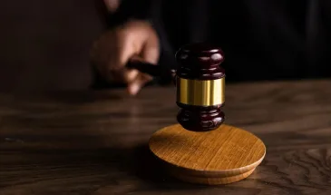 Комсомольчанку приговорили к штрафу за фиктивную регистрацию восьми человек