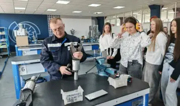Комсомольские школьники побывали в местных колледжах и познакомились с профессиями