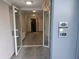 На Дзержинского завершили возведение десятиэтажного дома