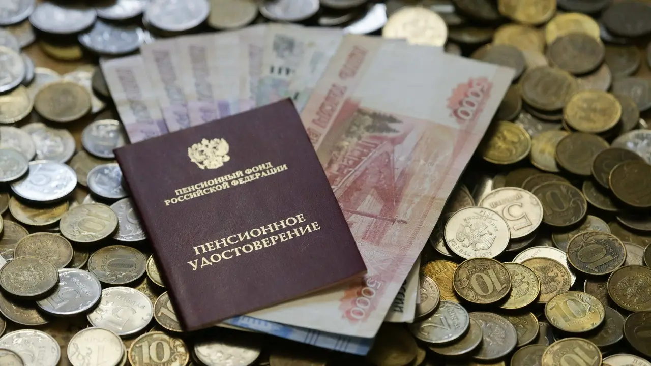 Страховая пенсия по старости в 2027 году вырастет до 30,2 тысячи рублей
