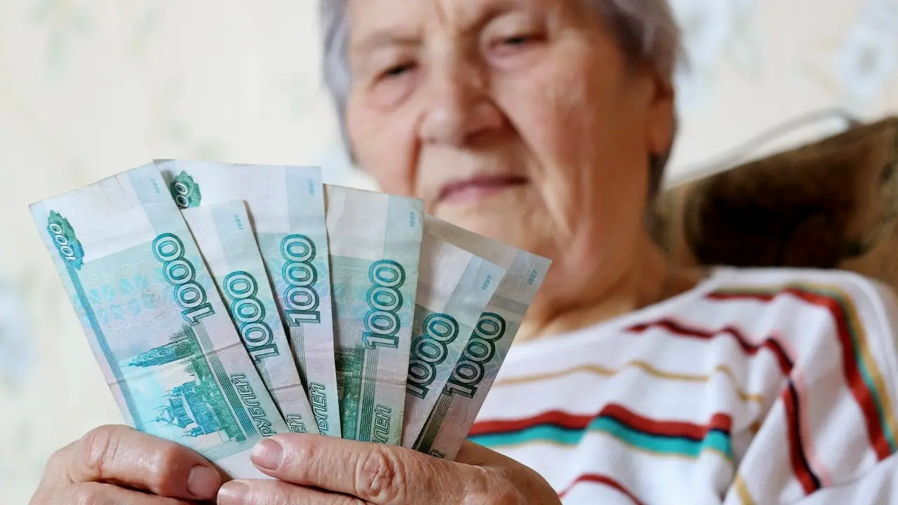 Страховые пенсии в 2027 году дополнительно проиндексируют на 3,3%