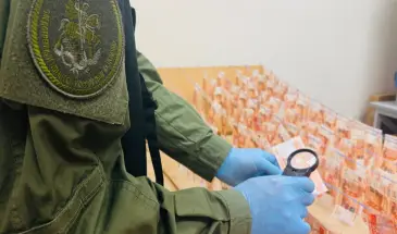 В Хабаровске осудят бывшего полицейского за попытку крышевания проститутки