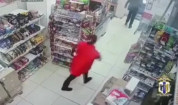 В Комсомольске поймали подозреваемого в кражах алкоголя из супермаркета