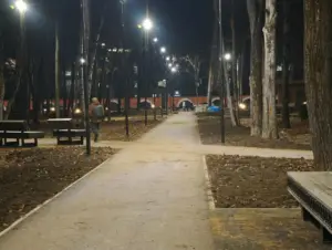В Парке Строитель протестировали новое освещение