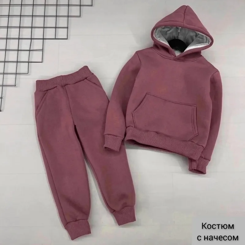 Продам новый костюм