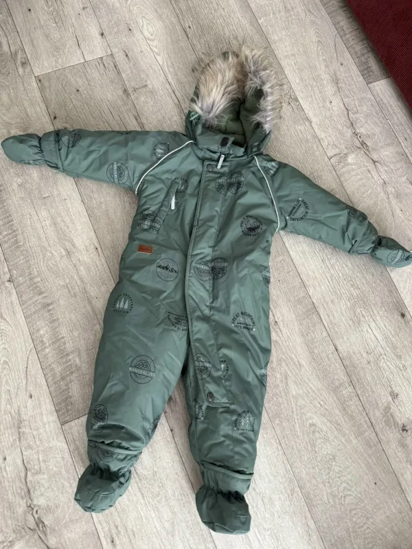 Продам: зимний комбинезон, зимнюю куртку Crockid