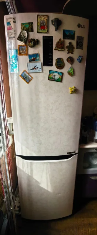 Продам холодильник LG