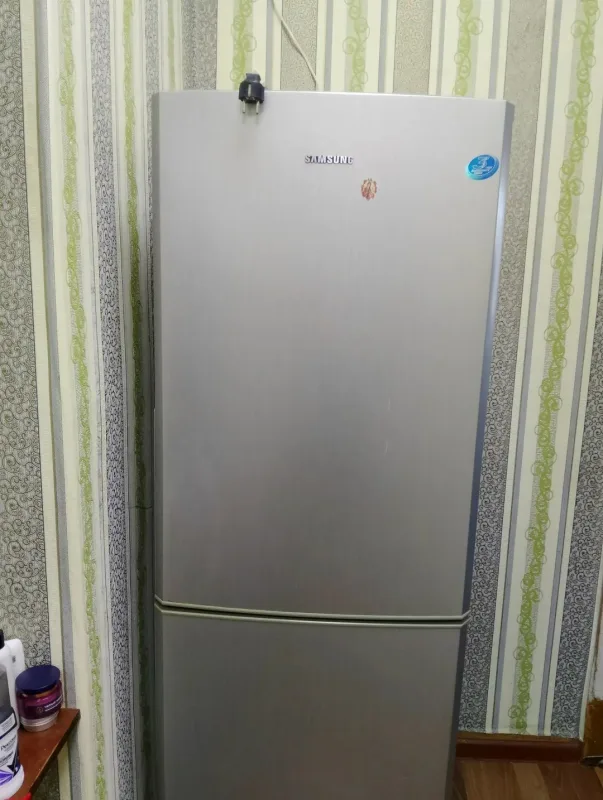 Продам холодильник Samsung