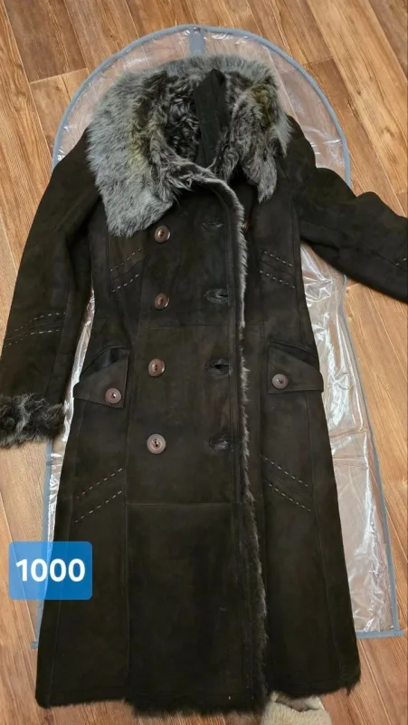 Продам женскую верхнюю одежду