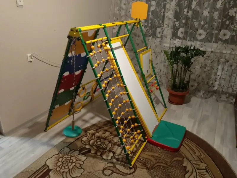 Продам детскую спортивную стенку