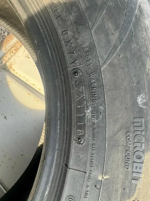 Продам зимнюю резину Toyo GSi-5