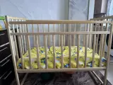 Отдам детскую кроватку с матрасом