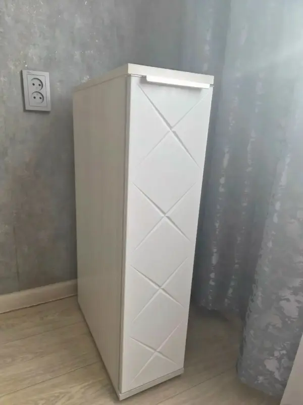 Продам 2 прикроватные тумбы