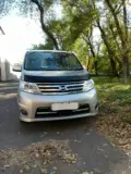 Продам Nissan Serena (желательно с гаражом)