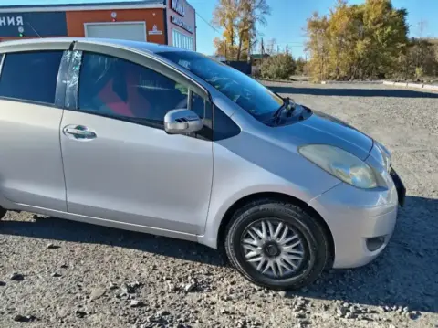 Продам Toyota Vitz