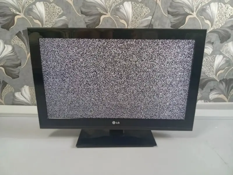 Продам телевизор LG